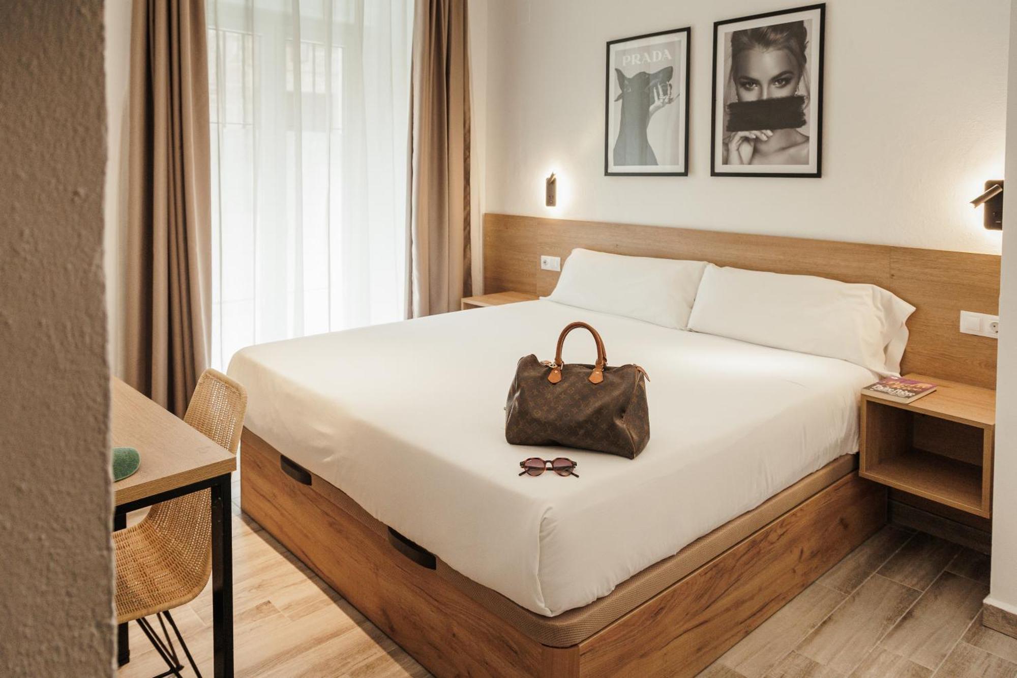 Astuto 21 Suites - Adults Only เฮเรซ เด ลาฟรอนเตรา ภายนอก รูปภาพ