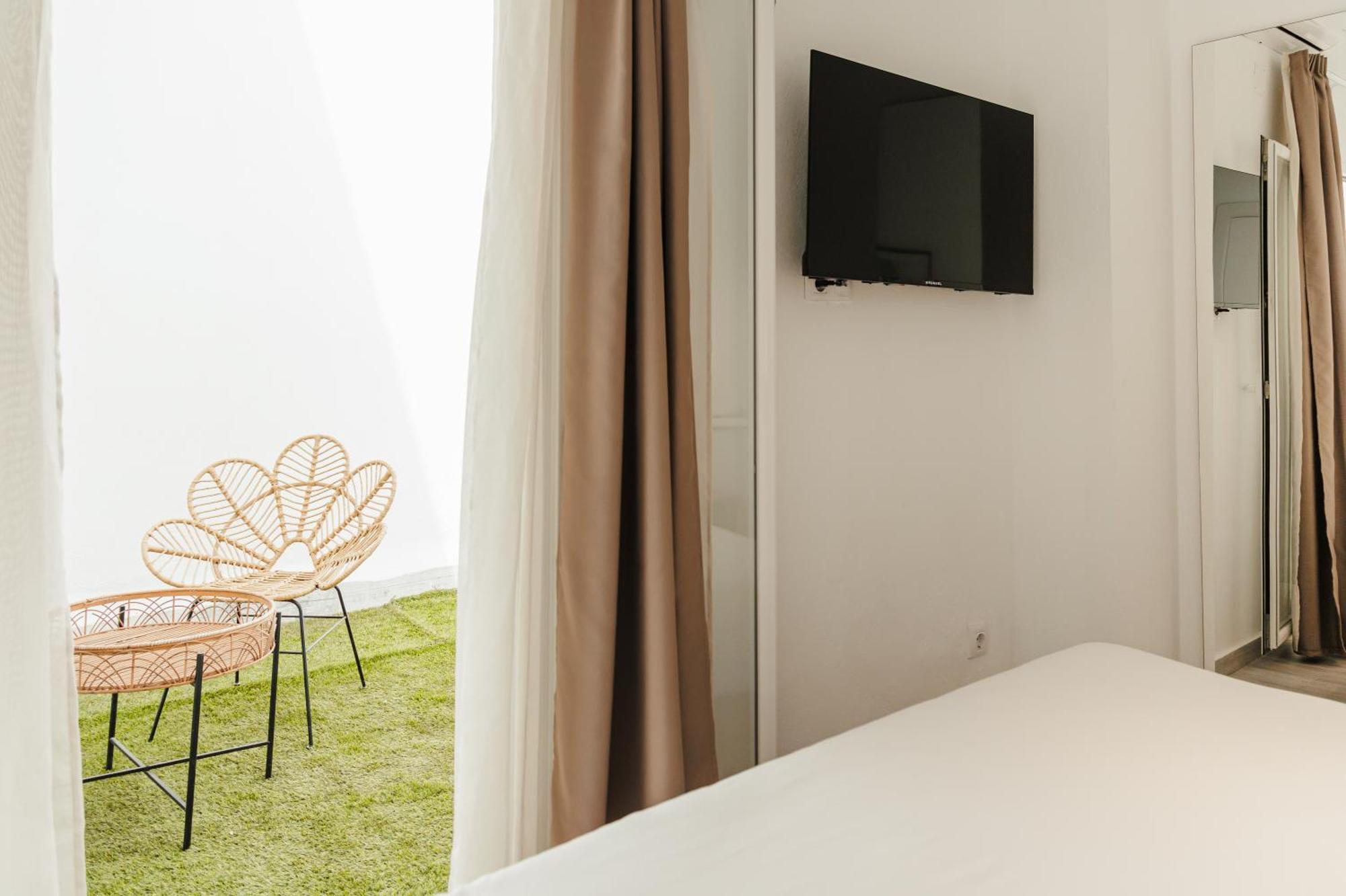 Astuto 21 Suites - Adults Only เฮเรซ เด ลาฟรอนเตรา ภายนอก รูปภาพ